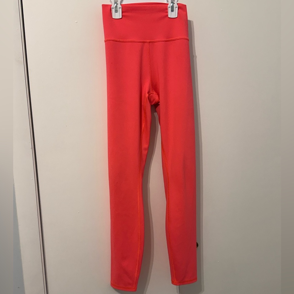 Alo Yoga Leggings Pink Size Medium 7/8 Length - Picture 3 of 5